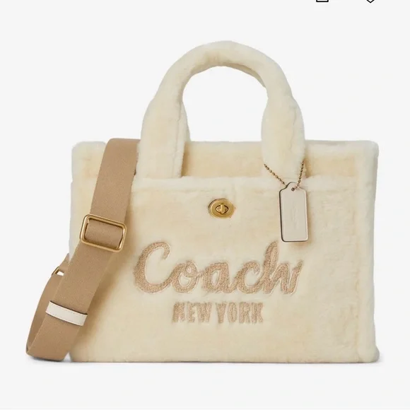 Coach cargo tote π₯ - Picture 8 of 9